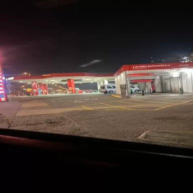 Estación de servicio Moeve, antes Cepsa