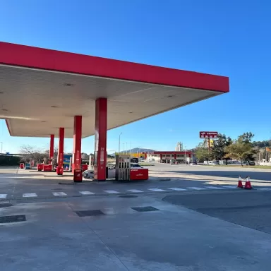 Estación de servicio Moeve, antes Cepsa