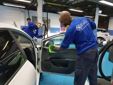 Lavado Suave Hanna Sarrià | Autolavado de coches | Limpieza de tapiceria