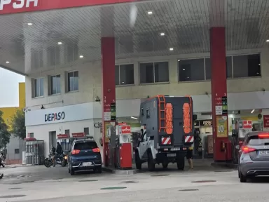 Estación de servicio Moeve, antes Cepsa