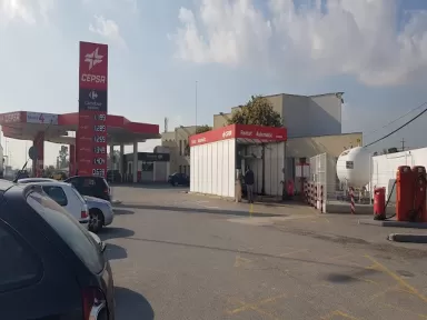 Estación de servicio Moeve, antes Cepsa