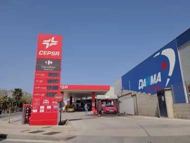 Estación de servicio Moeve, antes Cepsa