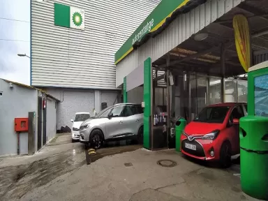 AUTOLAVADO MONTGAT, S.L. - DRIVER CENTER