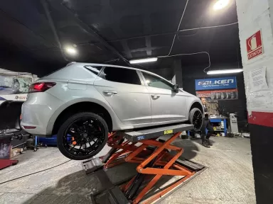 Llantas y Ruedas - Barcelona (Sede central)