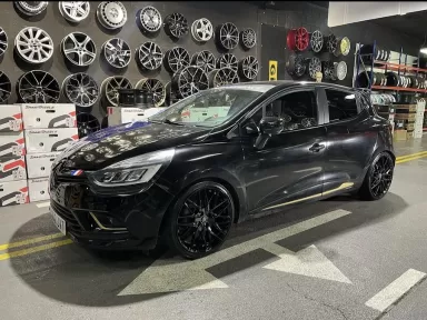 Llantas y Ruedas - Barcelona (Sede central)