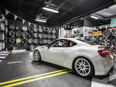 Llantas y Ruedas - Barcelona (Sede central)