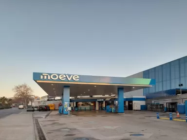 Estación de servicio Moeve, antes Cepsa
