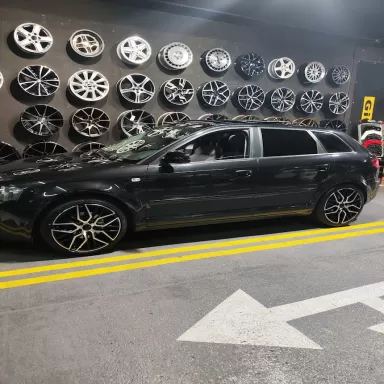 Llantas y Ruedas - Barcelona (Sede central)