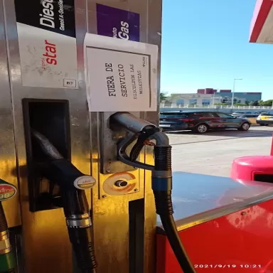 Estación de servicio Moeve, antes Cepsa