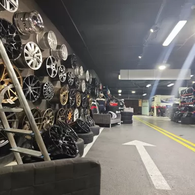 Llantas y Ruedas - Barcelona (Sede central)