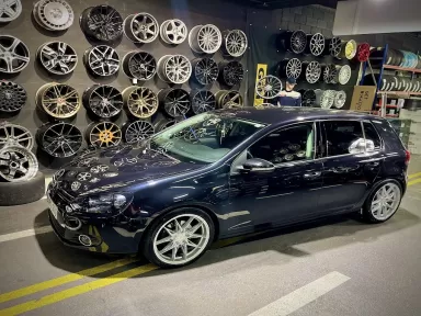 Llantas y Ruedas - Barcelona (Sede central)