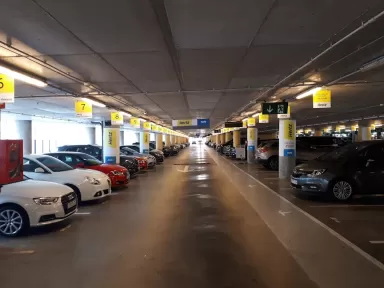 Hertz Alquiler De Coches - Barcelona El Prat De Llobregat - Mas Blau 2 Business Park