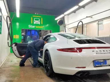 Klingo | Túnel de lavado de coches / Túnel de rentat de cotxes