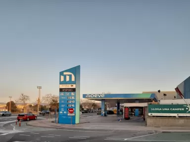 Estación de servicio Moeve, antes Cepsa