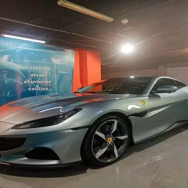 Klingo | Túnel de lavado de coches / Túnel de rentat de cotxes