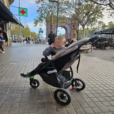 Stroller rental Easytravelkids & Bugakids