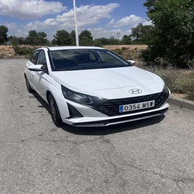 ClickRent Barcelona Aeropuerto | Alquiler de Coches y Furgonetas