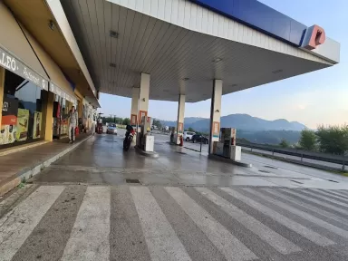Estación de Servicio Petronor - Repsol