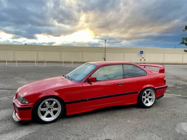 Llantas y Ruedas - Barcelona (Sede central)