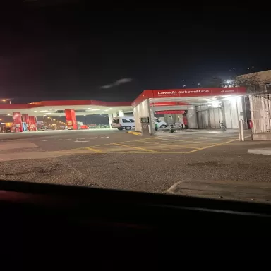 Estación de servicio Moeve, antes Cepsa