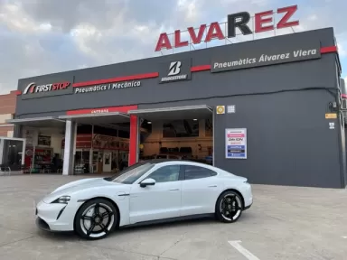 Neumáticos Álvarez Viera