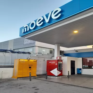 Estación de servicio Moeve, antes Cepsa