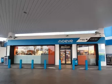Estación de servicio Moeve, antes Cepsa