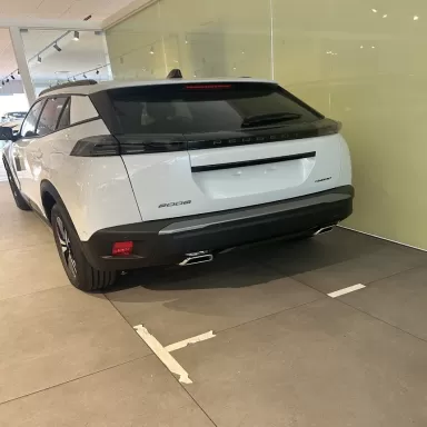 Peugeot Auto Comercial Maam