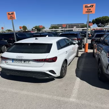 SIXT - Barcelona Aeropuerto T2