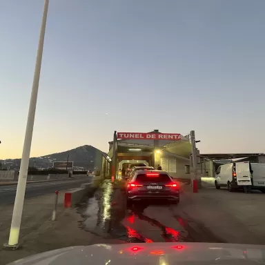 CLASS WAGEN TUNEL DE RENTAT