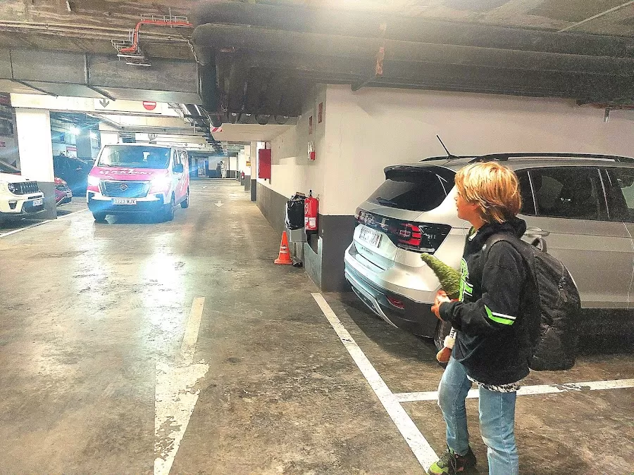 ClickRent Barcelona Aeropuerto | Alquiler de Coches y Furgonetas