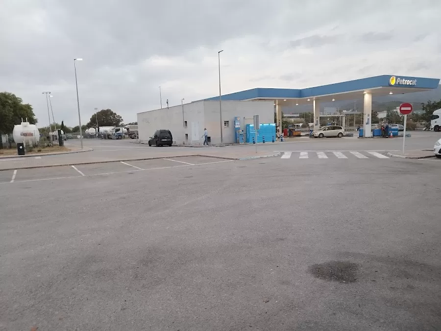 Petrocat - Estación de Servicio