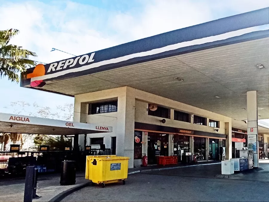 Gasolinera Les Palmeres REPSOL