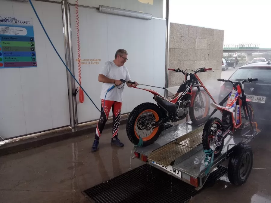 LavaloTodo.net, Àrea Sant Fost